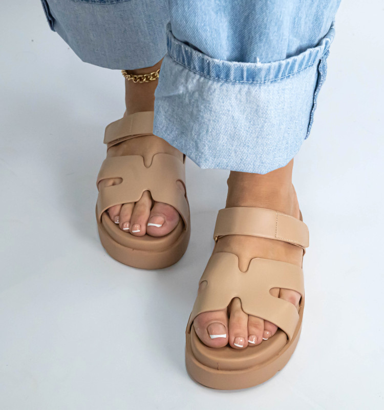 Σανδάλια Flatform με Λουράκια Scratch