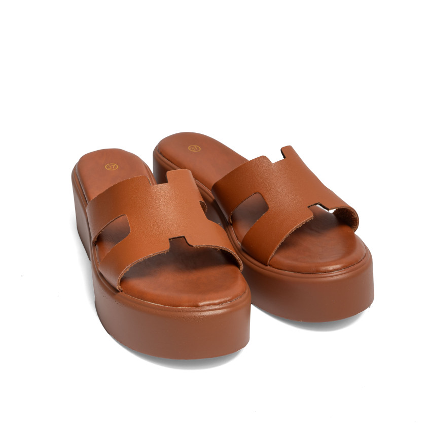 Σανδάλια Flatform με Ανοίγματα στο Πλάι