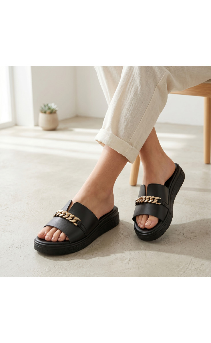Σανδάλια Flatform με Διακοσμητική Αλυσίδα