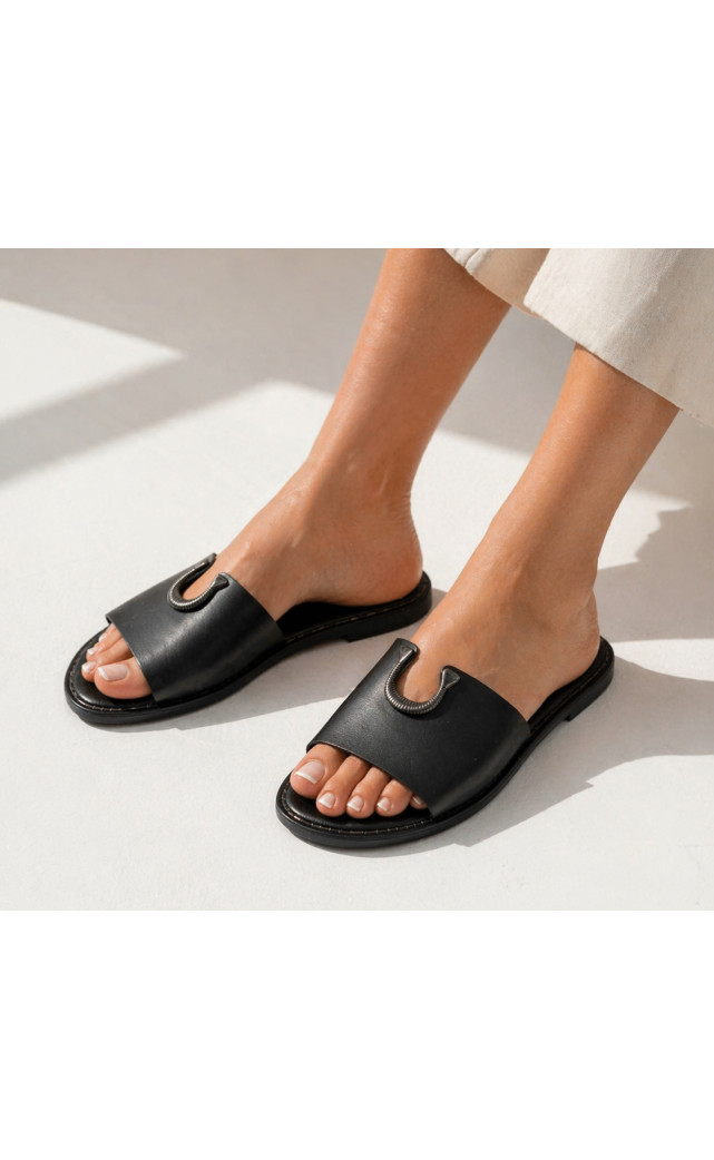 Σανδάλια Flat με Μεταλλική Λεπτομέρεια