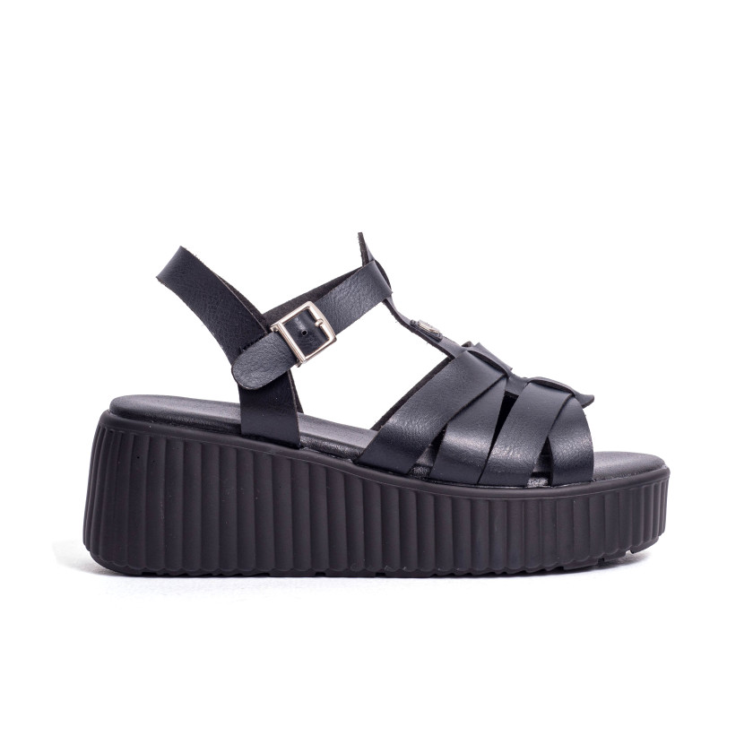 Σανδάλια Flatform με Μπαρέτα Και Πολλαπλά Λουράκια
