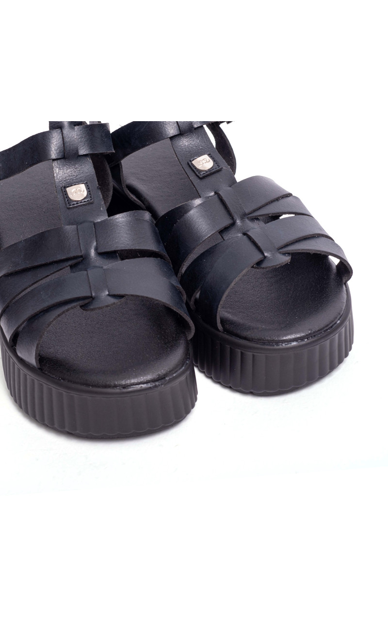 Σανδάλια Flatform με Μπαρέτα Και Πολλαπλά Λουράκια