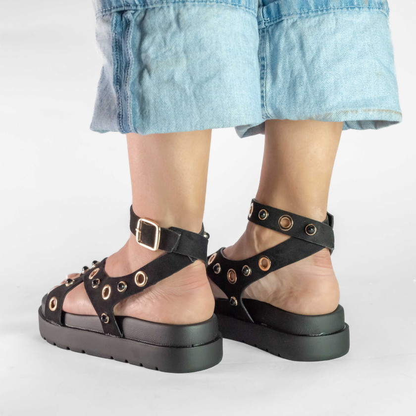 Σανδάλια Flatform με Χιαστί Λουράκια και Τρουκς