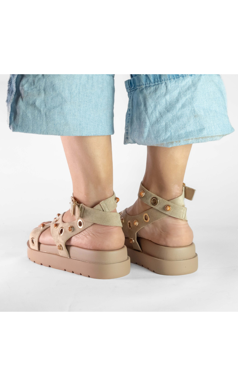 Σανδάλια Flatform με Χιαστί Λουράκια και Τρουκς