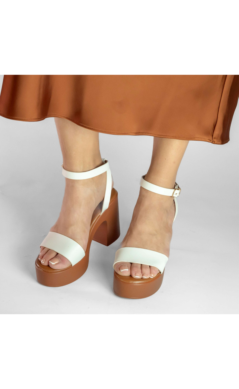 Πέδιλα Flatform με Φάσα και Μπαρέτα