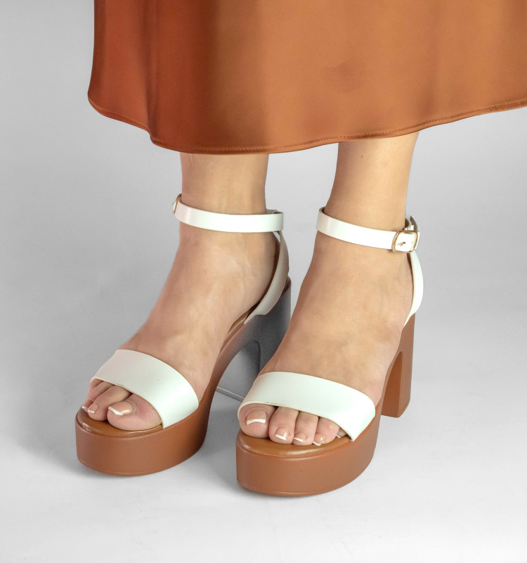 Πέδιλα Flatform με Φάσα και Μπαρέτα