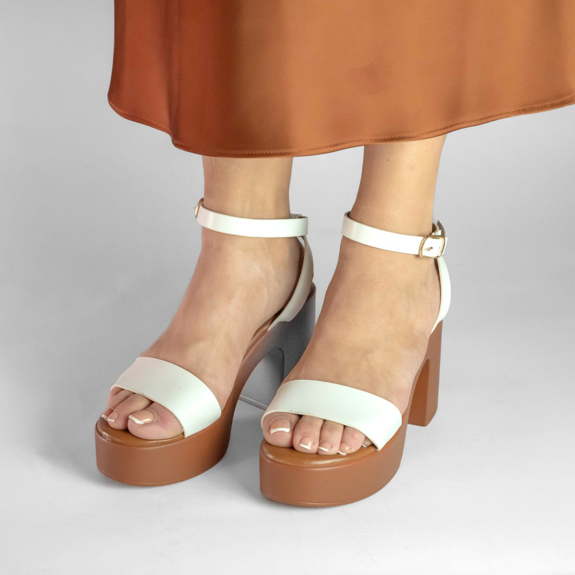Πέδιλα Flatform με Φάσα και Μπαρέτα