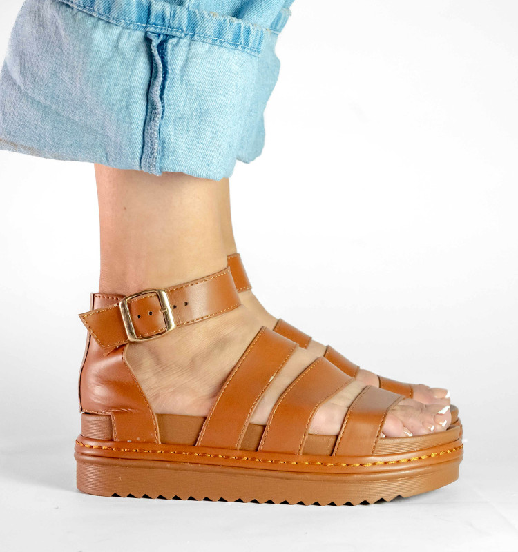 Σανδάλια Flatform με Χιαστί Λουράκια και Μπαρέτα