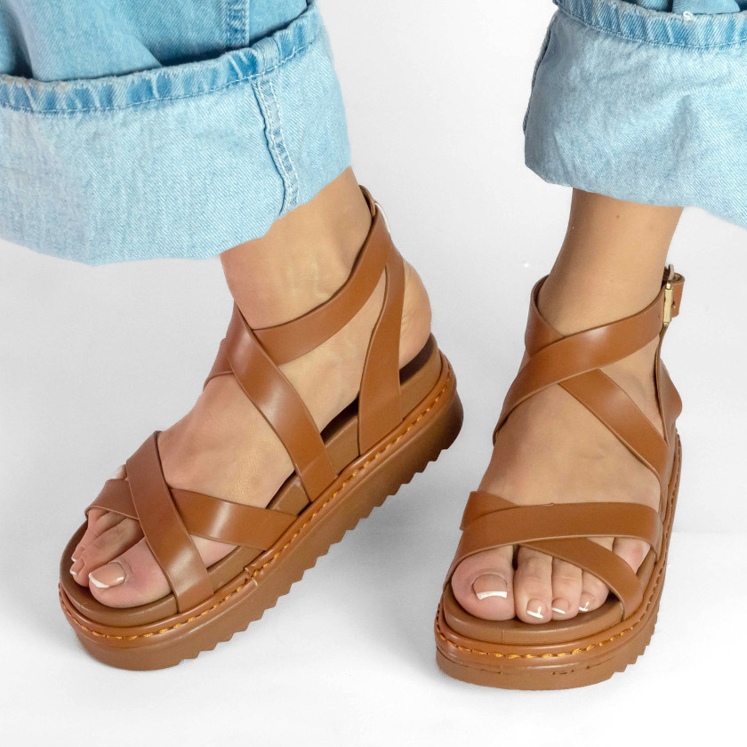 Σανδάλια Flatform με Χιαστί Λουράκια και Μπαρέτα