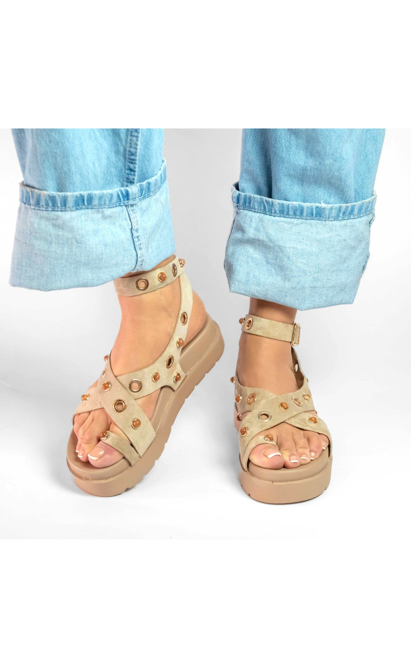 Σανδάλια Flatform με Χιαστί Λουράκια και Τρουκς