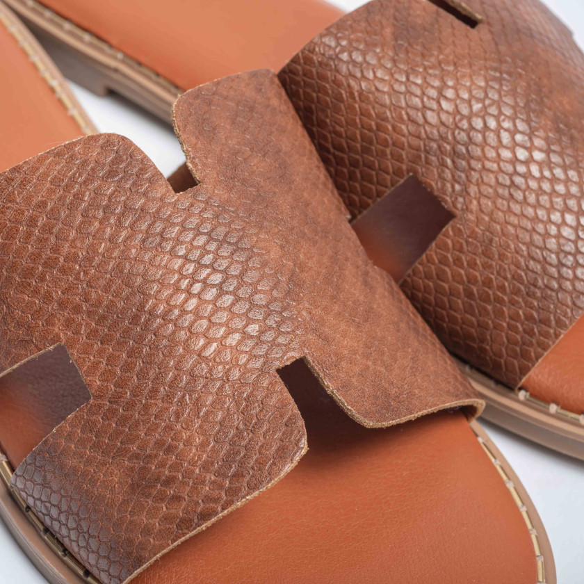 Flat Σανδάλια Croco με Ανοίγματα στο Πλάι