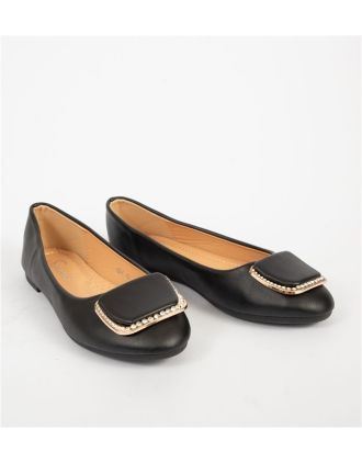 Γυναικεία Μαύρα Φλατ Παπούτσια Με Διακοσμητική Αγόυσα