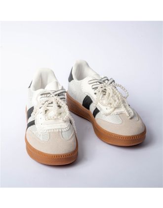 Γυναικεία Sneakers Ασπρόμαυρα Με Μαργαριταρένια Κορδόνια Και Καφέ Σόλα